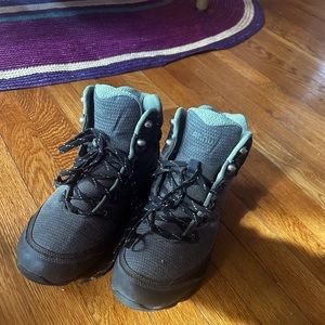 Ahnu Sugarpine hiking boot